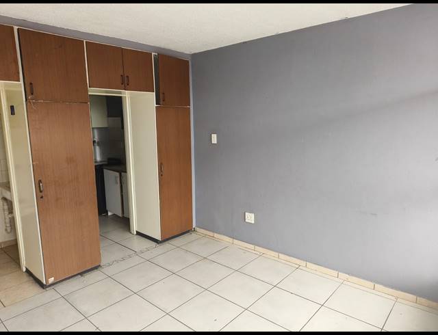 1 BEDROOM APARTMENT FOR SALE IN MUCKLENEUK